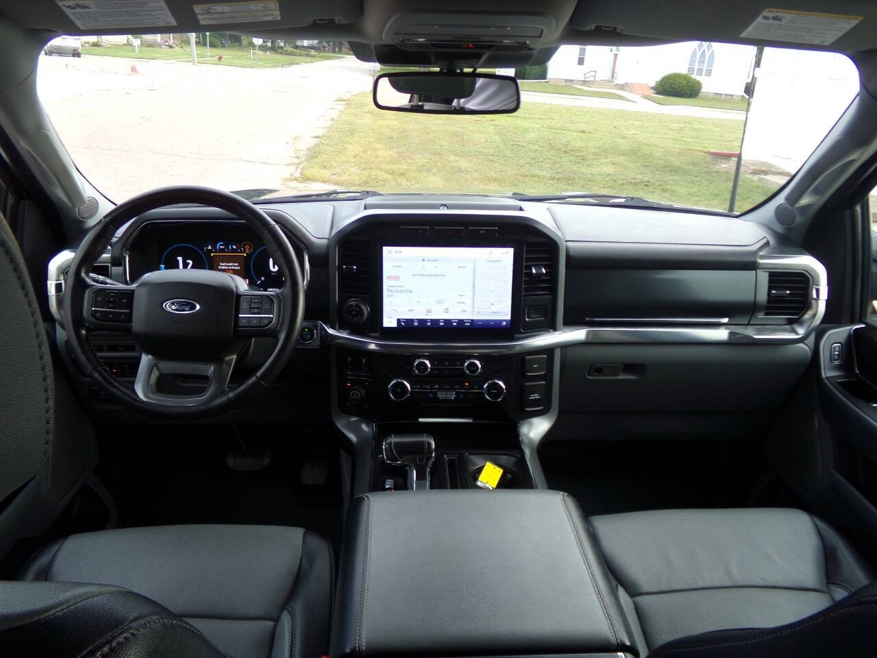 2022 Ford F-150 Lariat photo 11