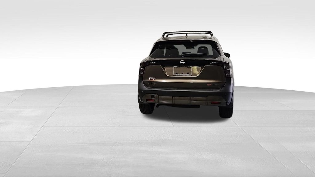 2025 Nissan Kicks SR photo 4