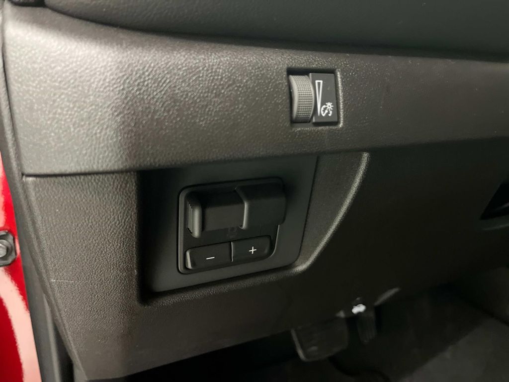 2026 Chevrolet Colorado LT photo 15