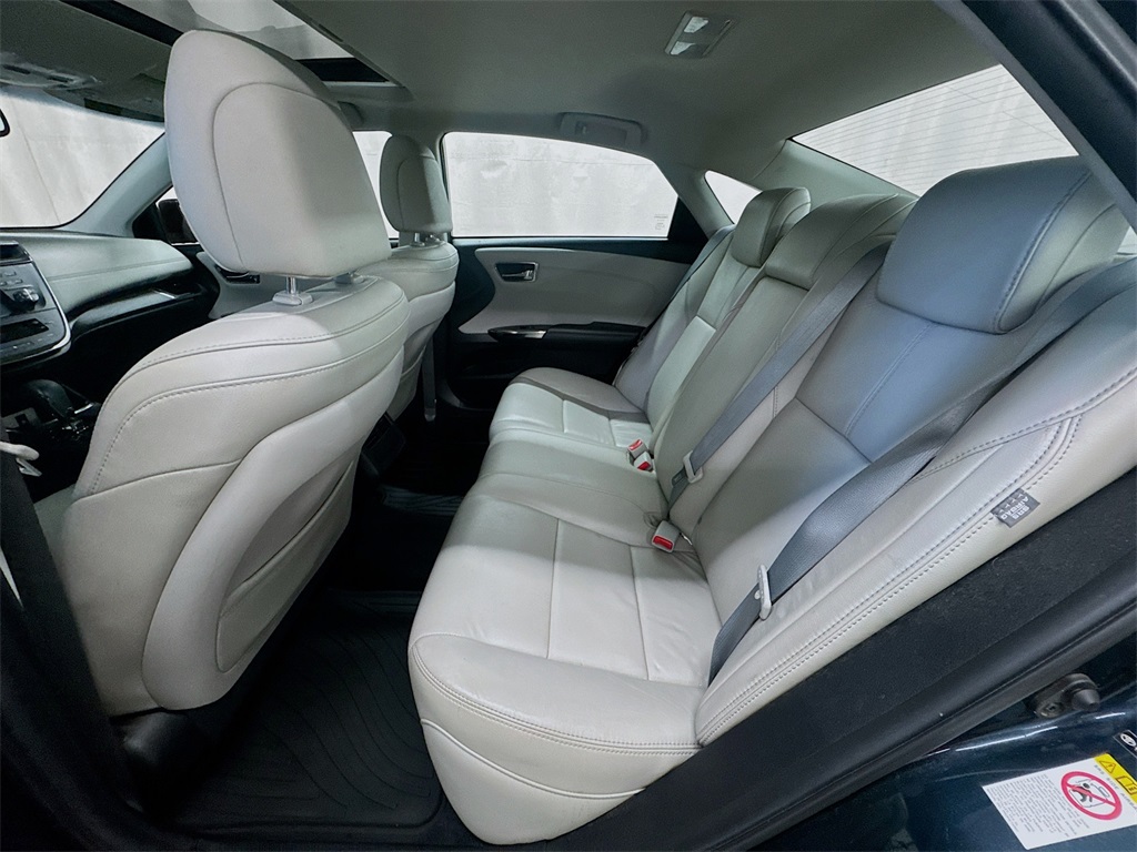 2016 Toyota Avalon XLE Premium photo 19