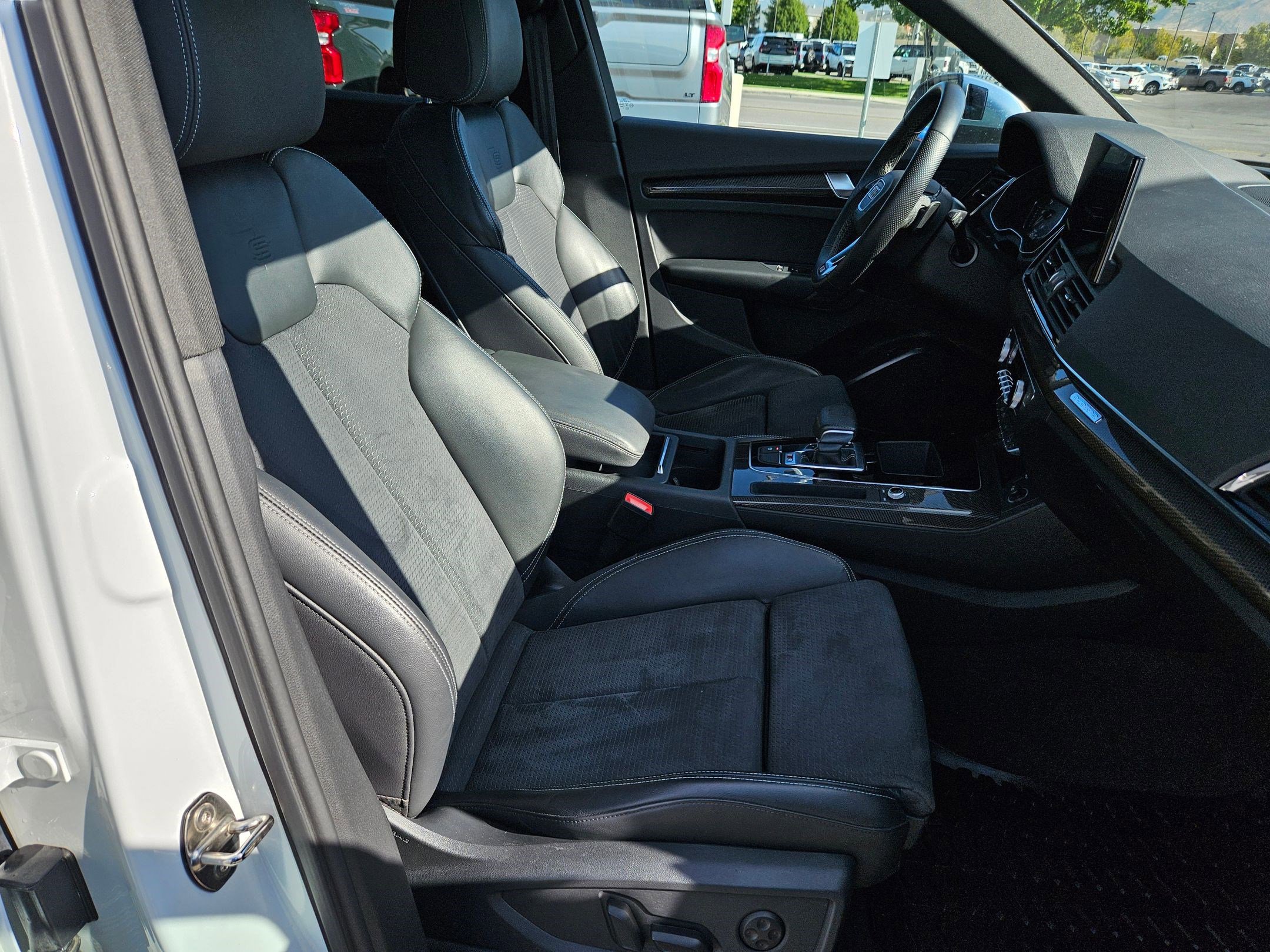 2022 Audi SQ5 Premium photo 38