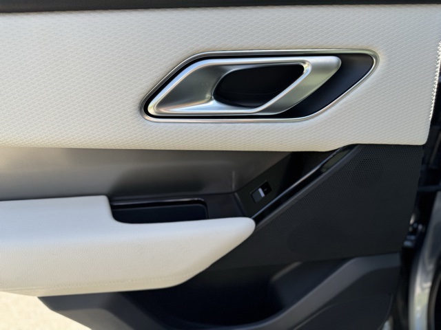 2021 Land Rover Range Rover Velar S photo 12