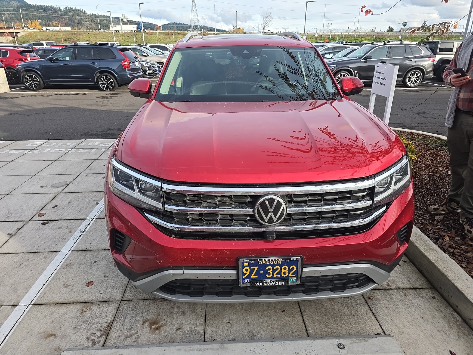 2021 Volkswagen Atlas SEL Premium photo 3