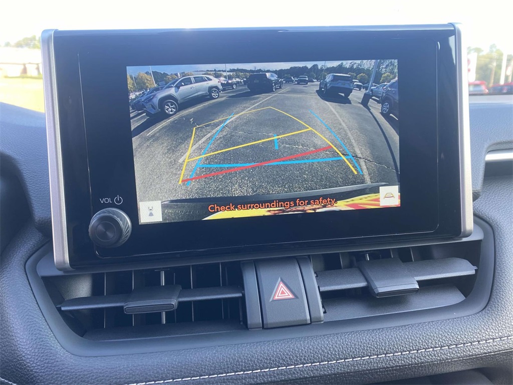 2025 Toyota RAV4 Hybrid LE photo 15