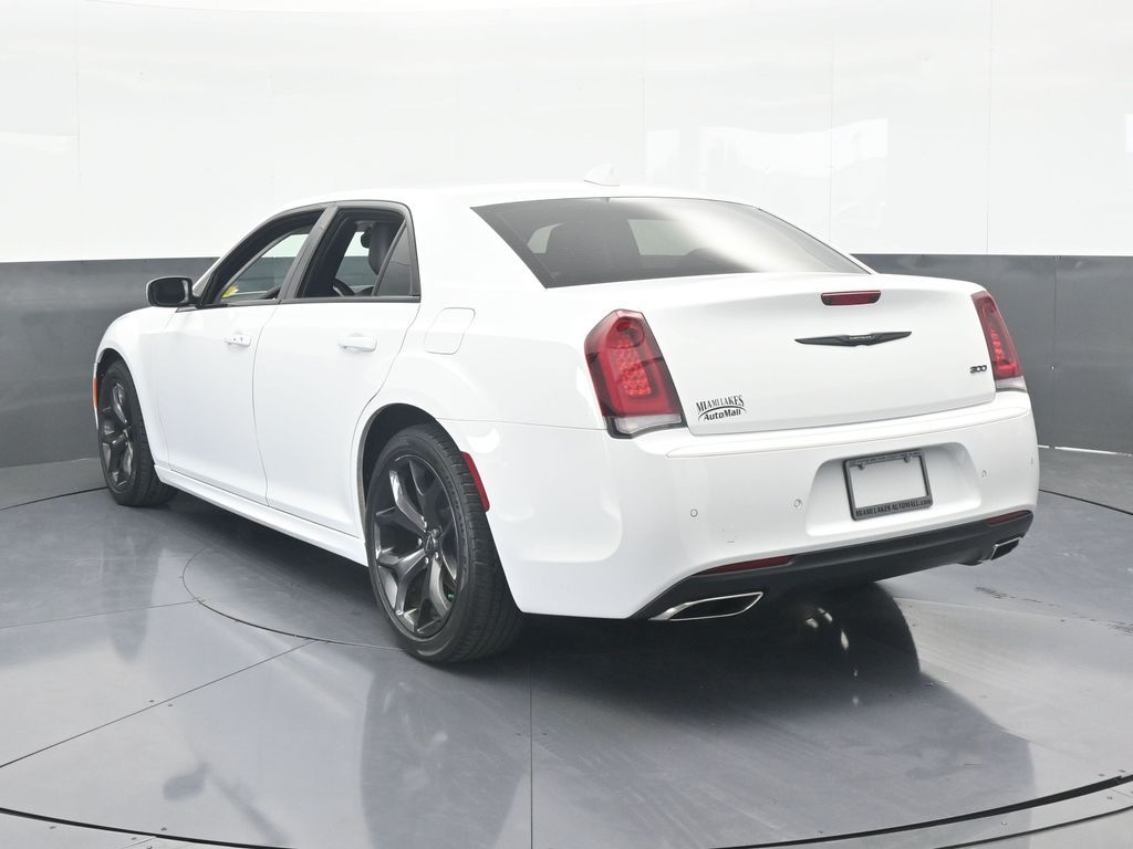 2023 Chrysler 300