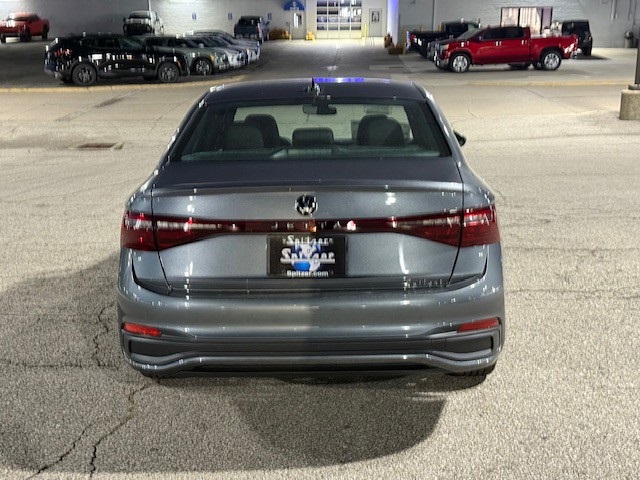 2025 Volkswagen Jetta 1.5T Sport photo 5