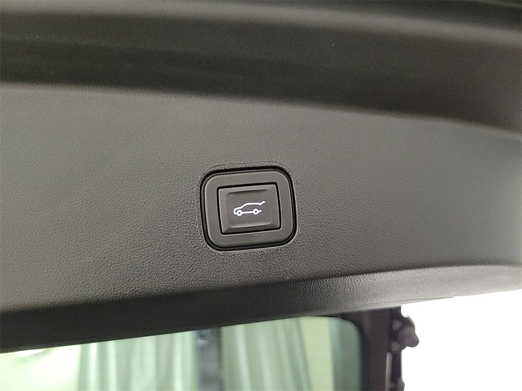 2024 CADILLAC LYRIQ - Image 23