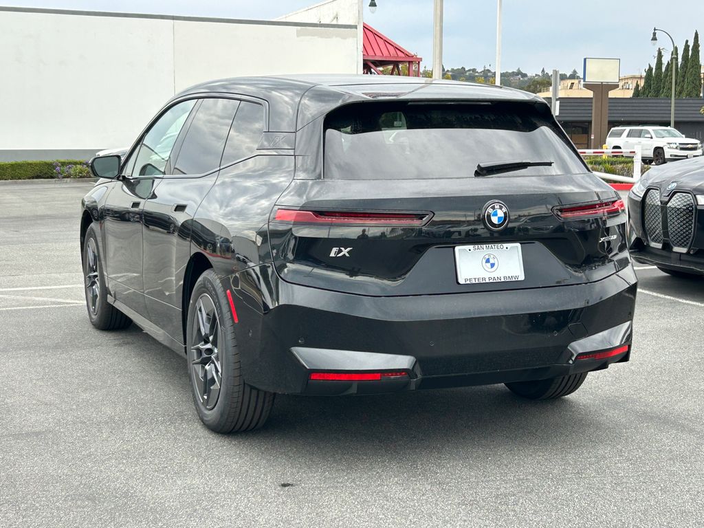 2026 Bmw iX photo 3