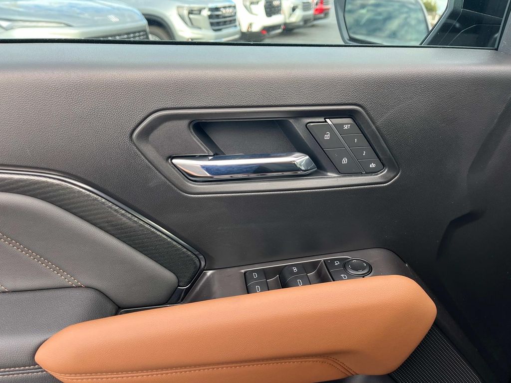 2026 Gmc Canyon AT4 photo 14