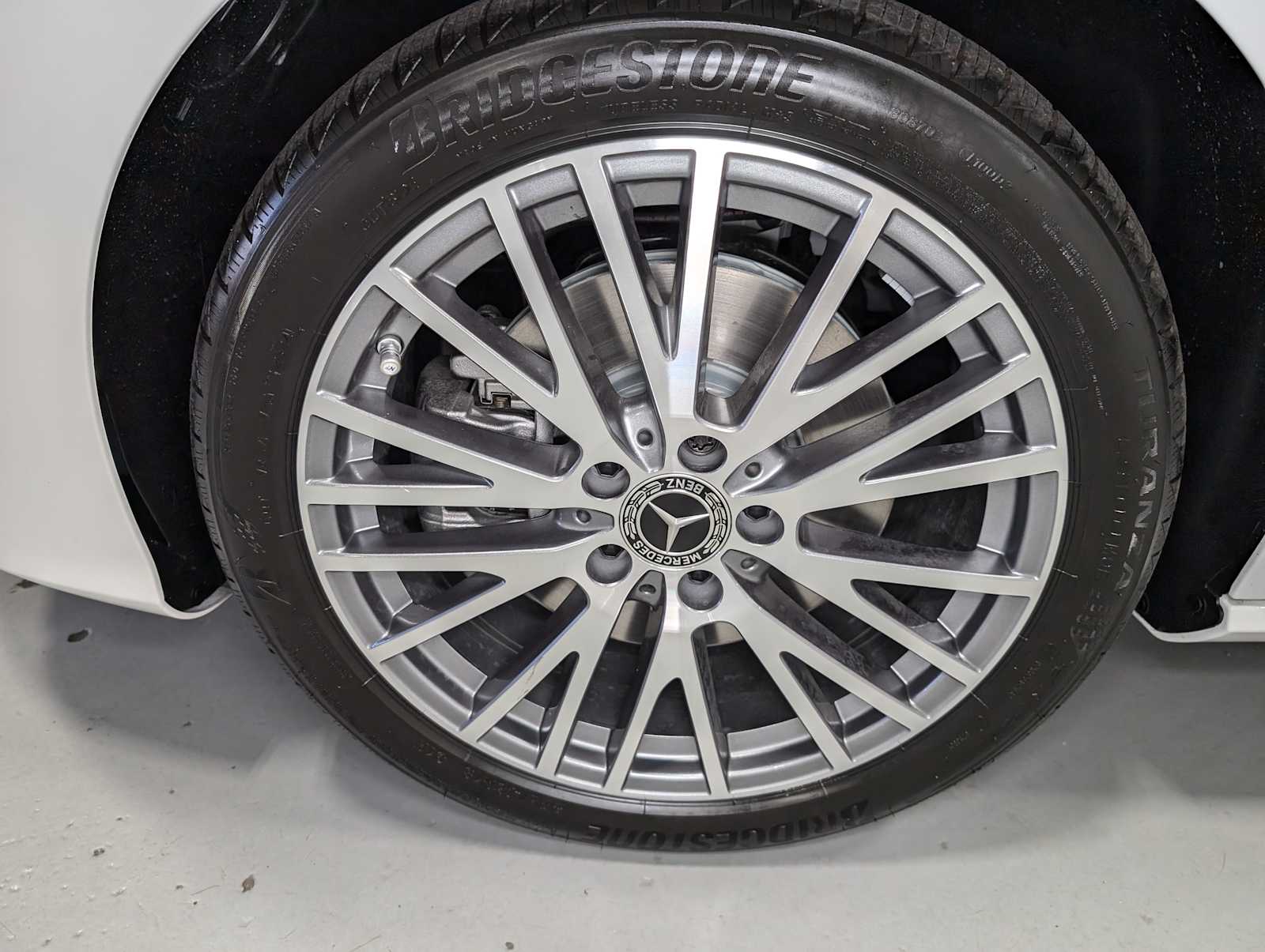 2025 Mercedes Benz CLA 250 4MATIC photo 3
