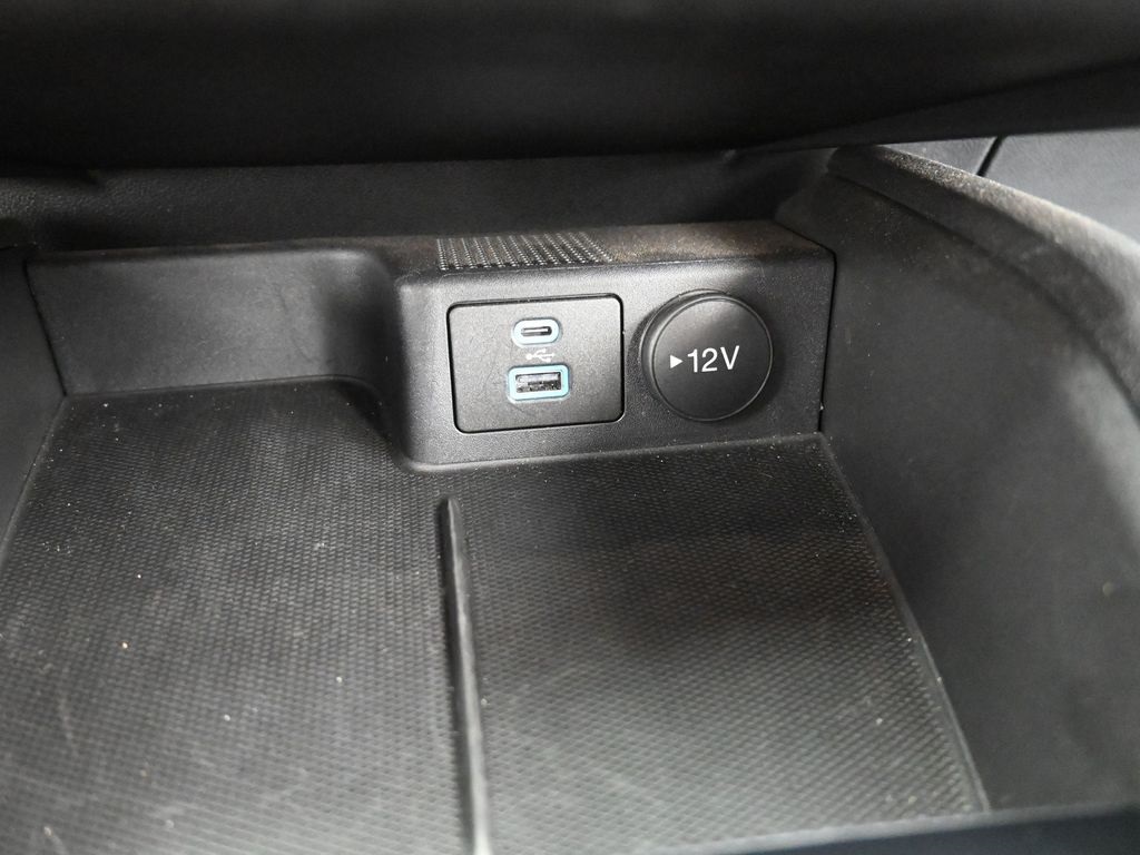 2023 Ford Escape ST-Line photo 16