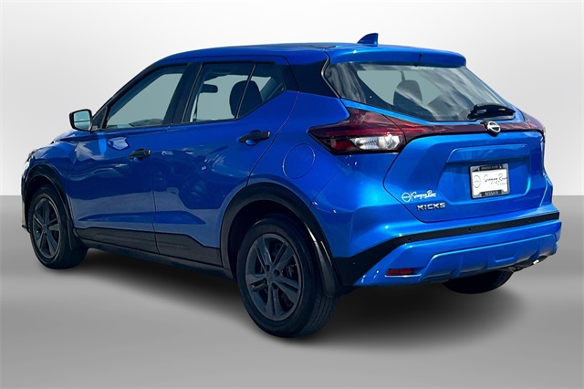 2022 Nissan Kicks S photo 4