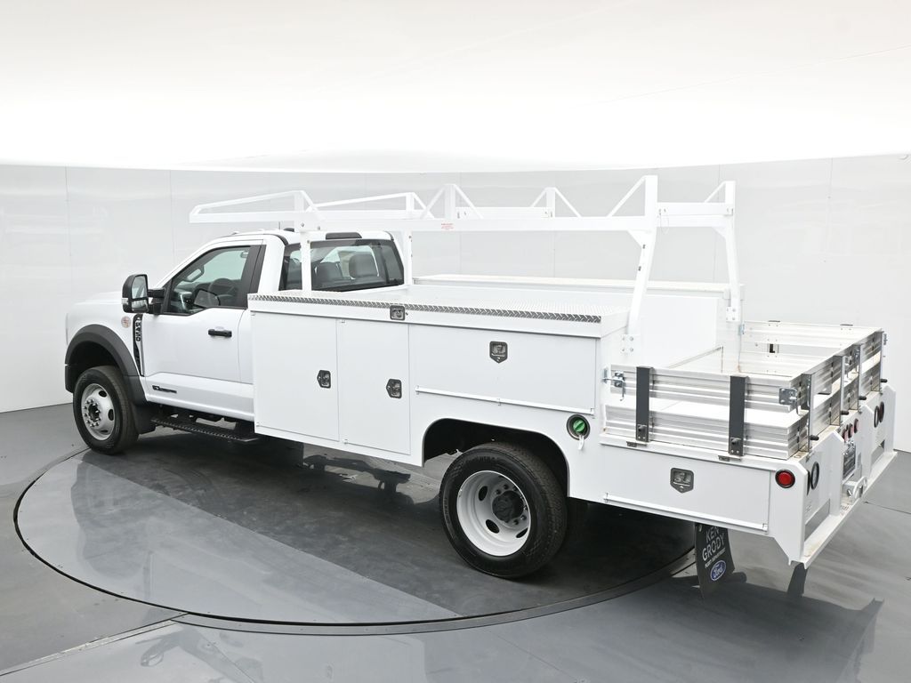 2025 Ford F-450 photo 42