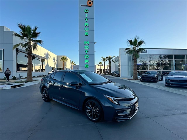 2025 Toyota Corolla SE's photo