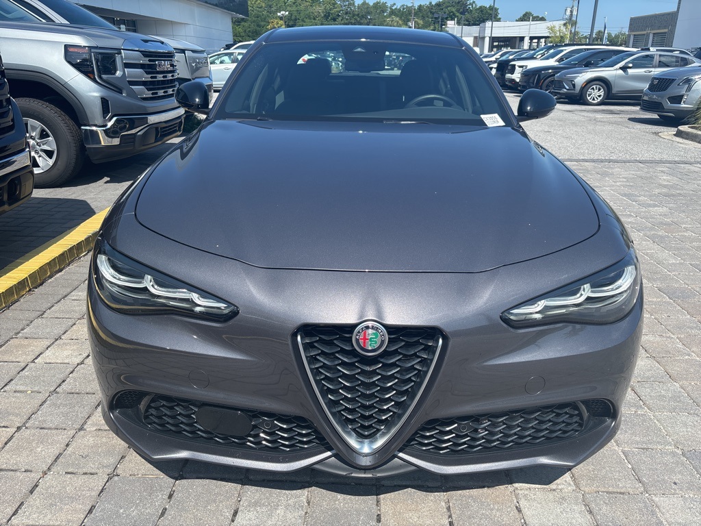 2024 Alfa Romeo Giulia Ti photo 2