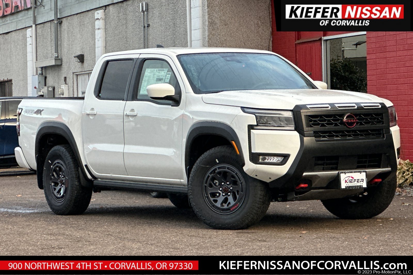 2025 Nissan Frontier PRO-4X's photo