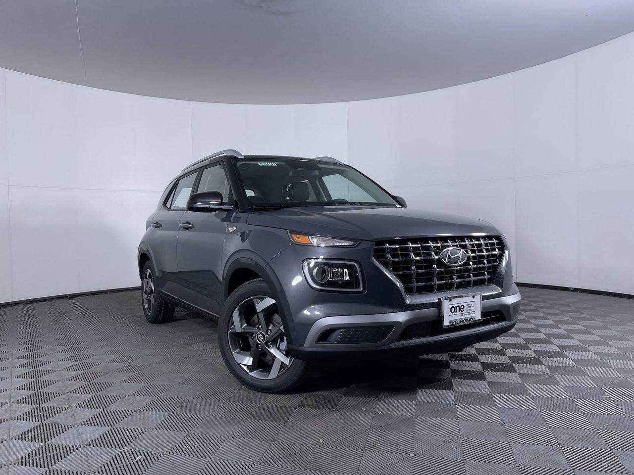 2025 Hyundai Venue Limited photo 2