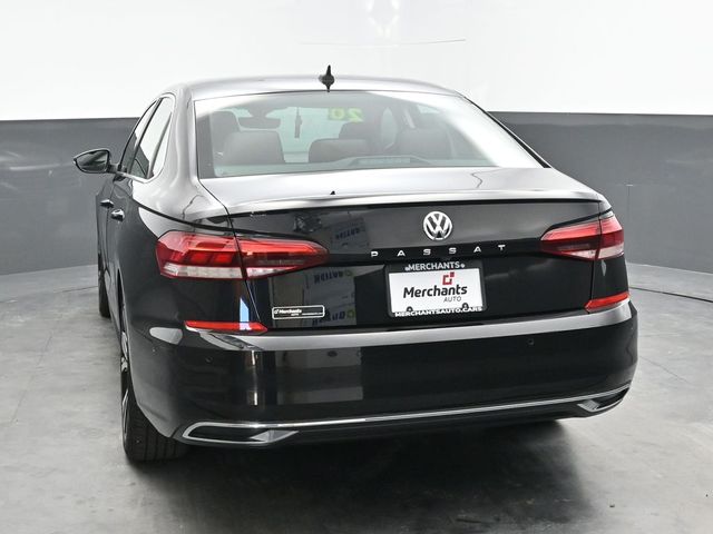 2020 Volkswagen Passat 2.0T SEL photo 3