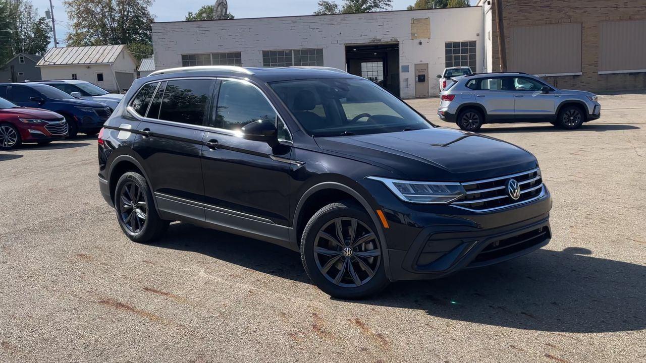 2023 Volkswagen Tiguan SE photo 2