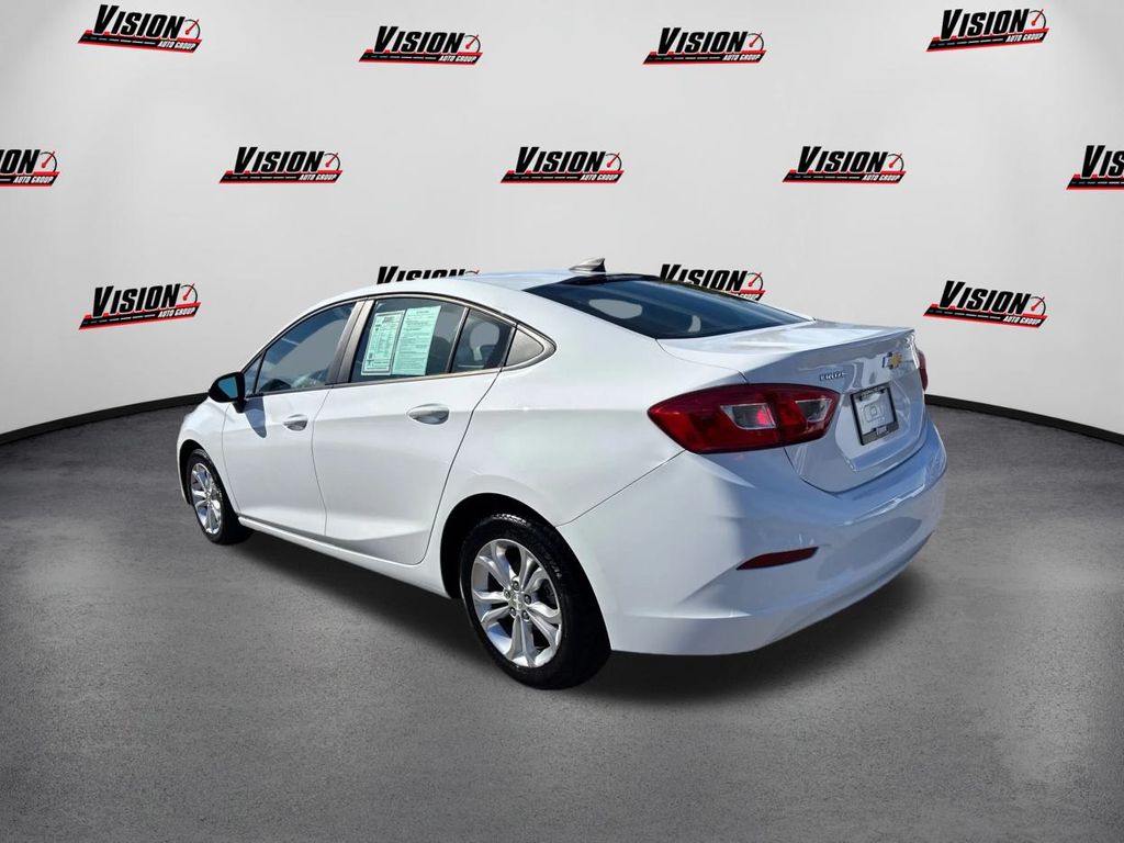 2019 Chevrolet Cruze LS photo 6