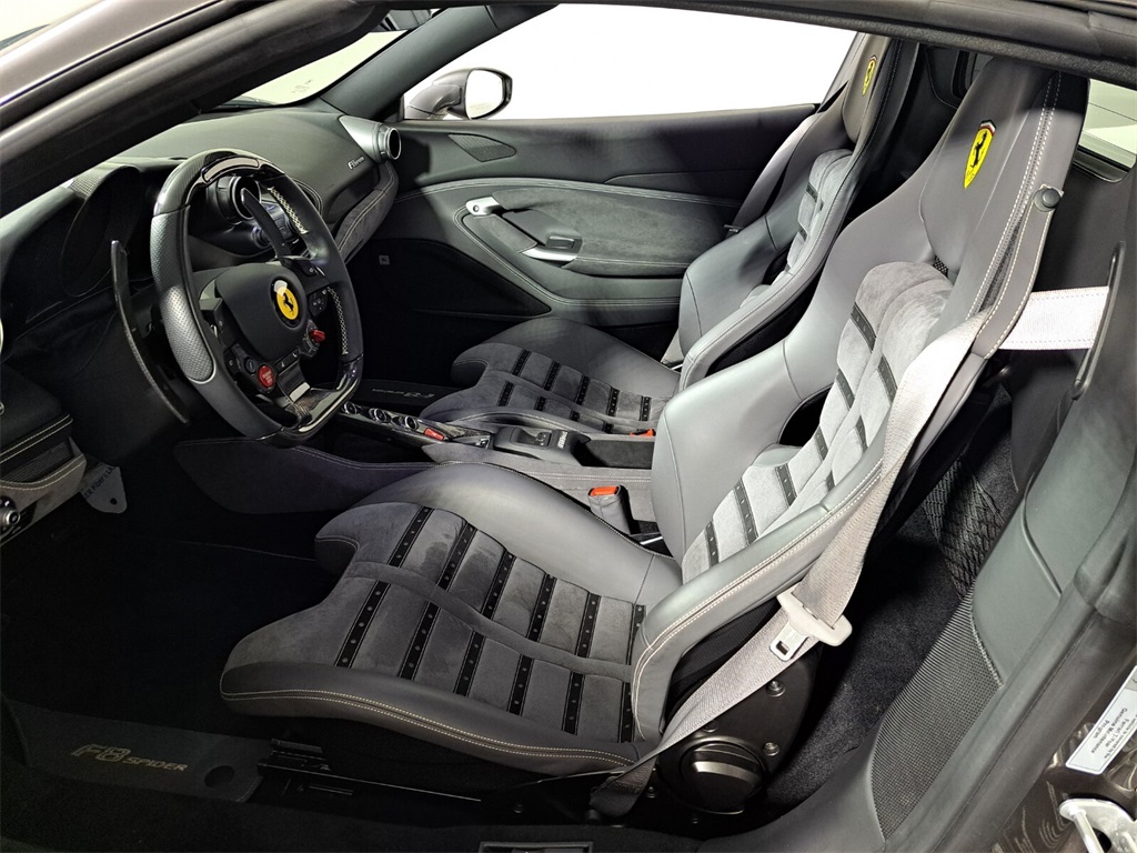 Certified Used 2022 Canna di Fucile Ferrari Base image 16