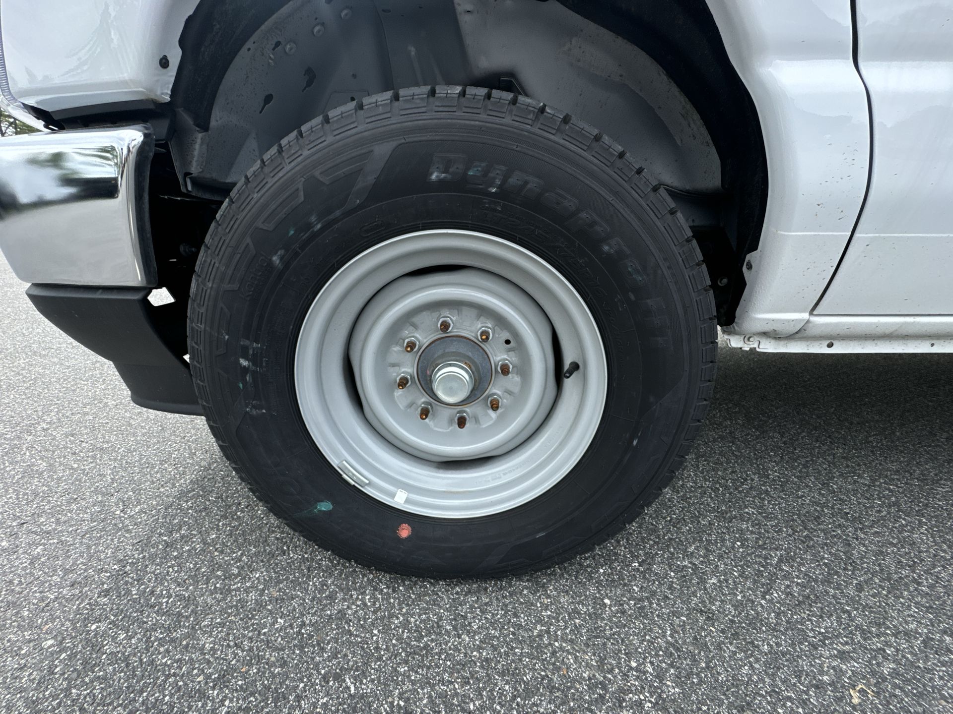 2025 Ford E-350 Base photo 2