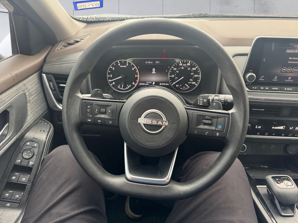 2023 Nissan Rogue SV photo 8