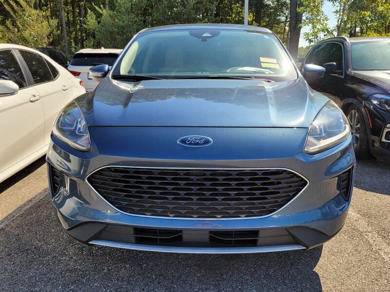2020 Ford Escape SE photo 2