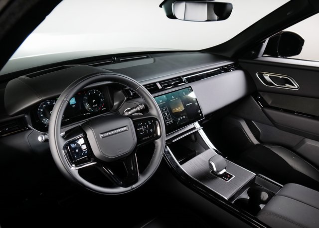 2026 Land Rover Range Rover Velar SE photo 16