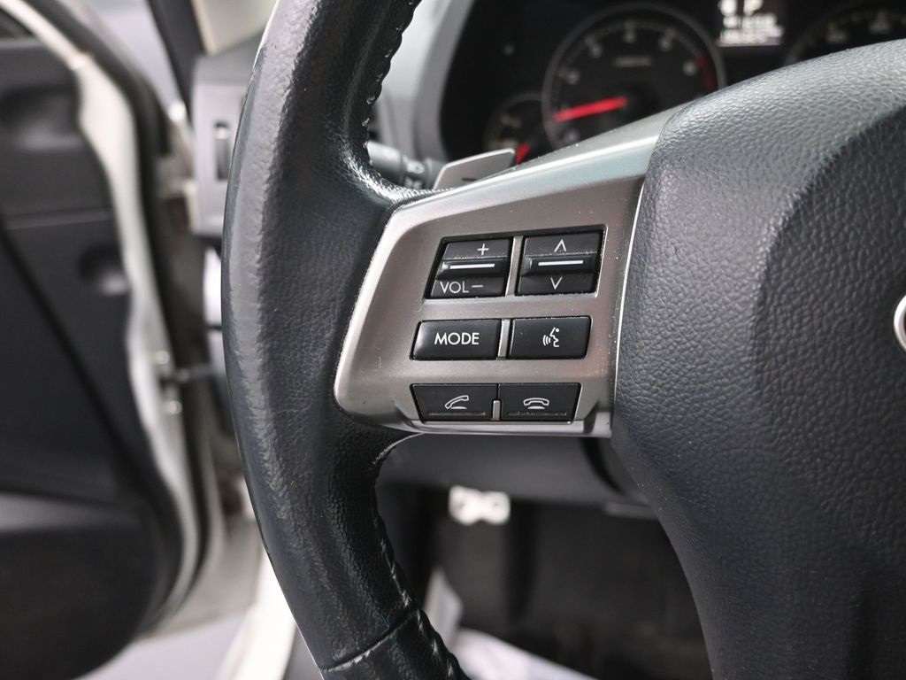 2014 Subaru Legacy 2.5i photo 3