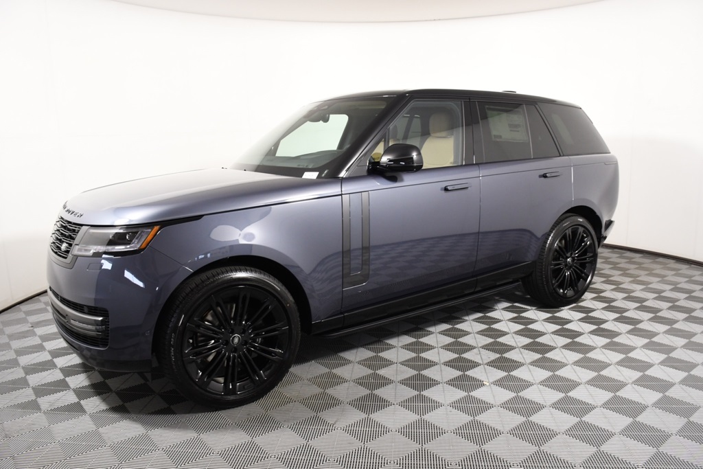 2025 Land Rover Range Rover SE photo 2