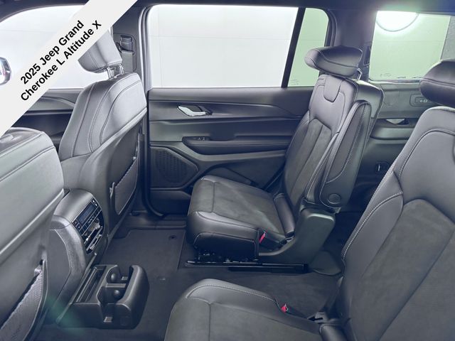 2025 Jeep Grand Cherokee Altitude X photo 22