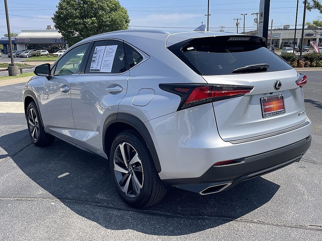 2019 Lexus NX 300 Luxury photo 5