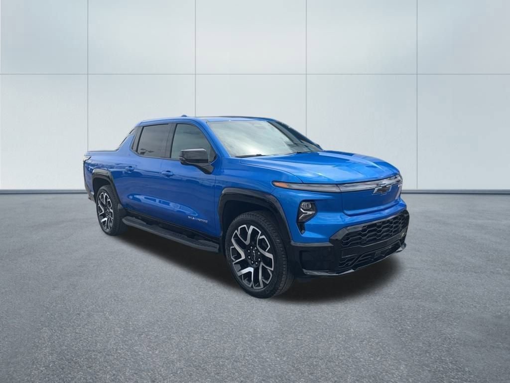 2025 Chevrolet Silverado EV RST's photo