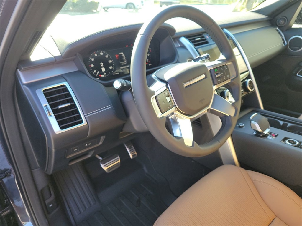 2025 Land Rover Discovery SE photo 25
