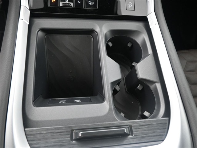 2025 Nissan Armada Platinum photo 4