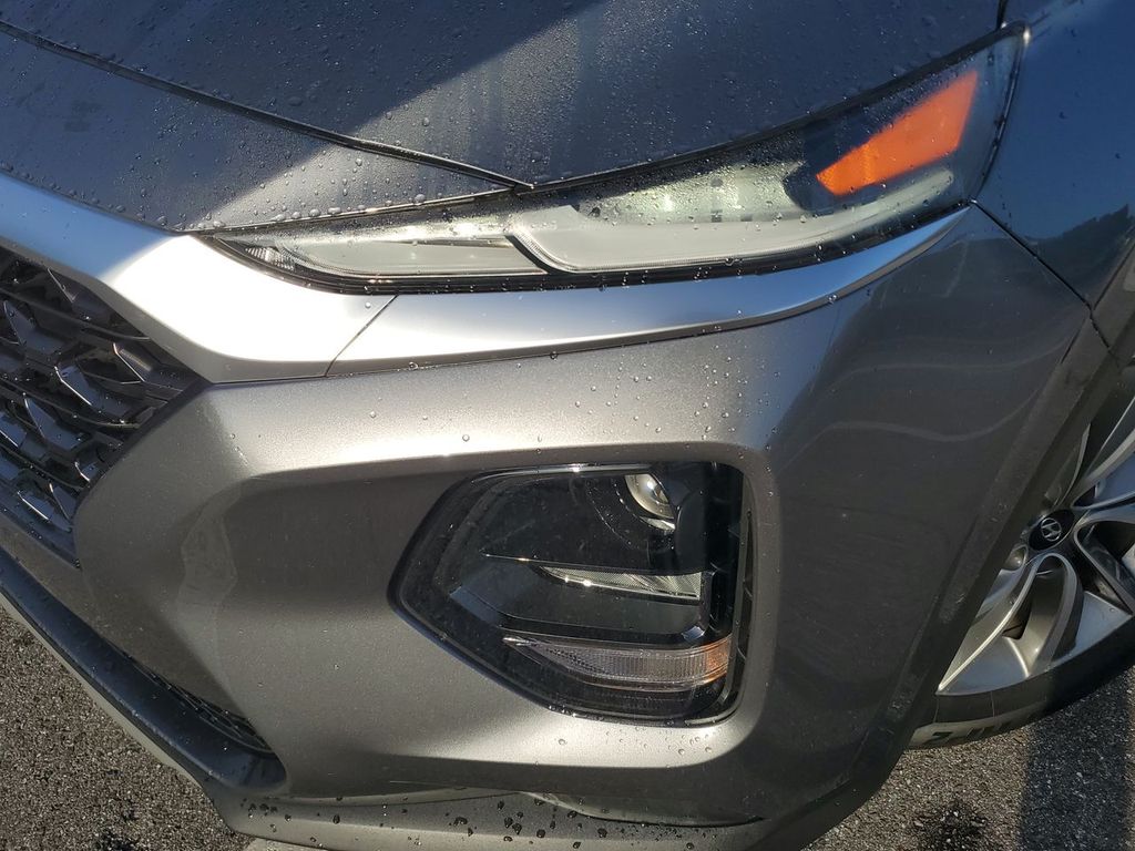 2019 Hyundai Santa Fe SEL Plus photo 13