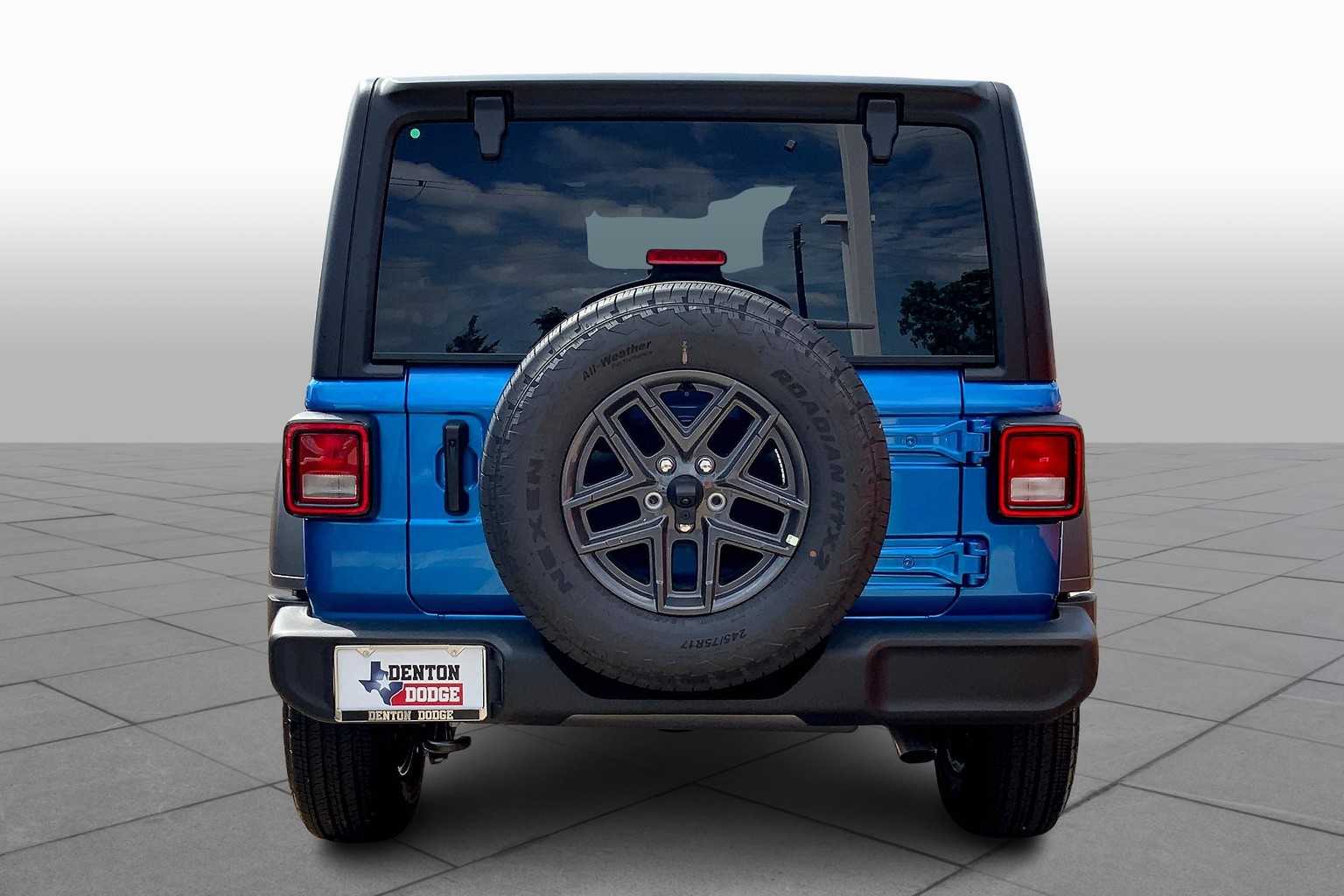 2025 Jeep Wrangler Sport S photo 4