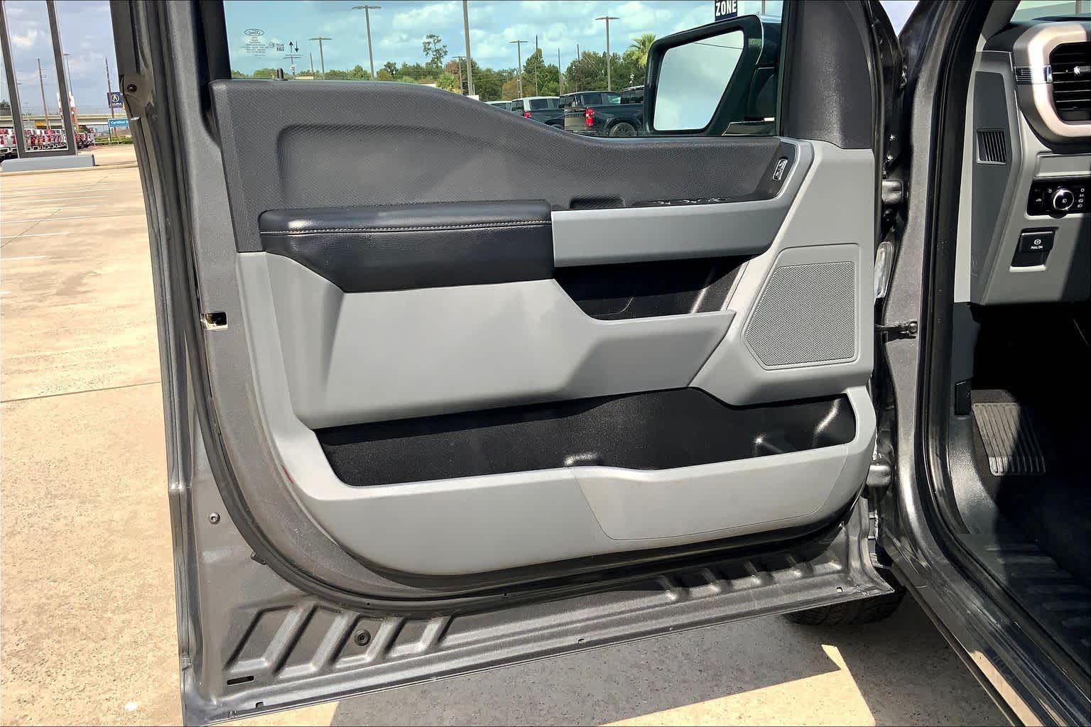 2023 Ford F-150 XLT - Photo 40