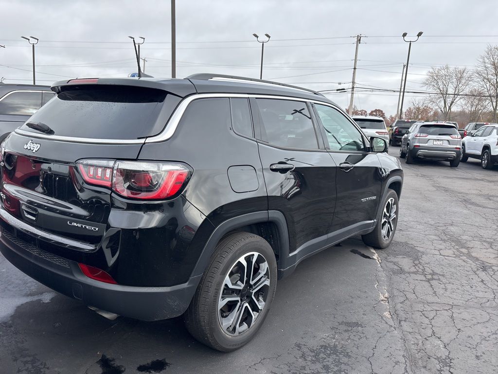 2022 Jeep Compass Limited photo 3