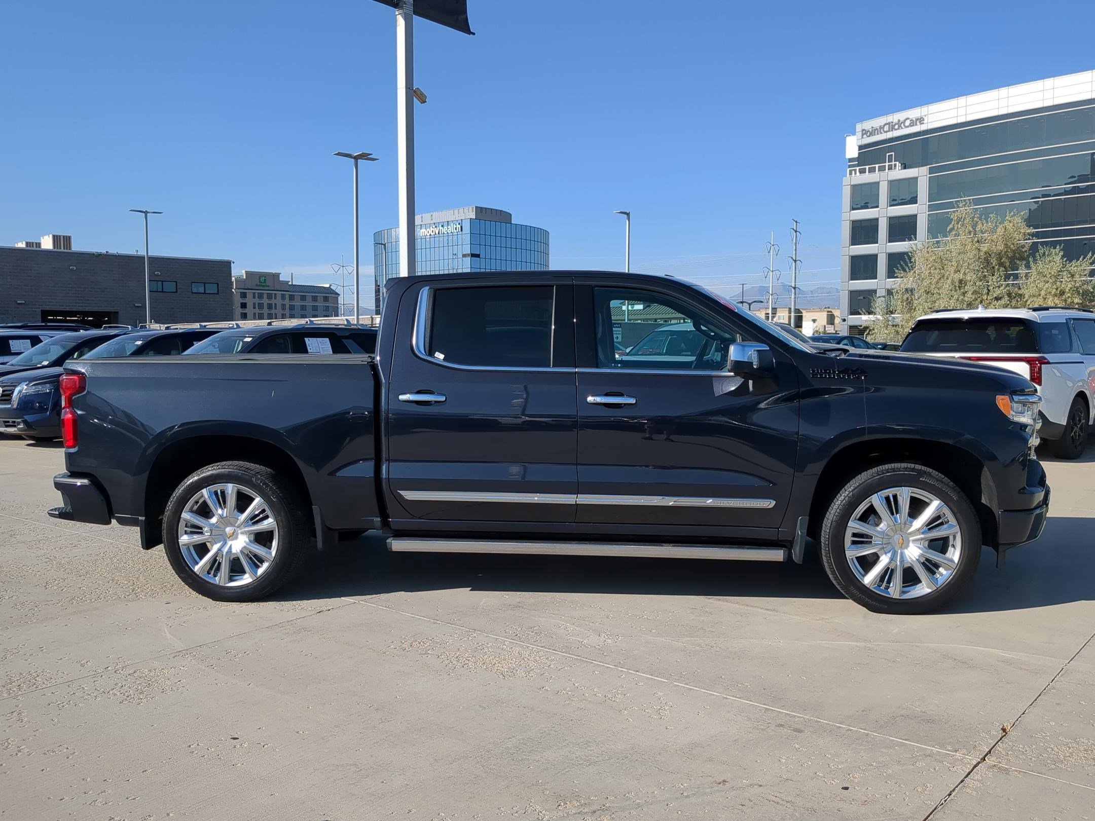 2023 Chevrolet Silverado 1500 High Country photo 6