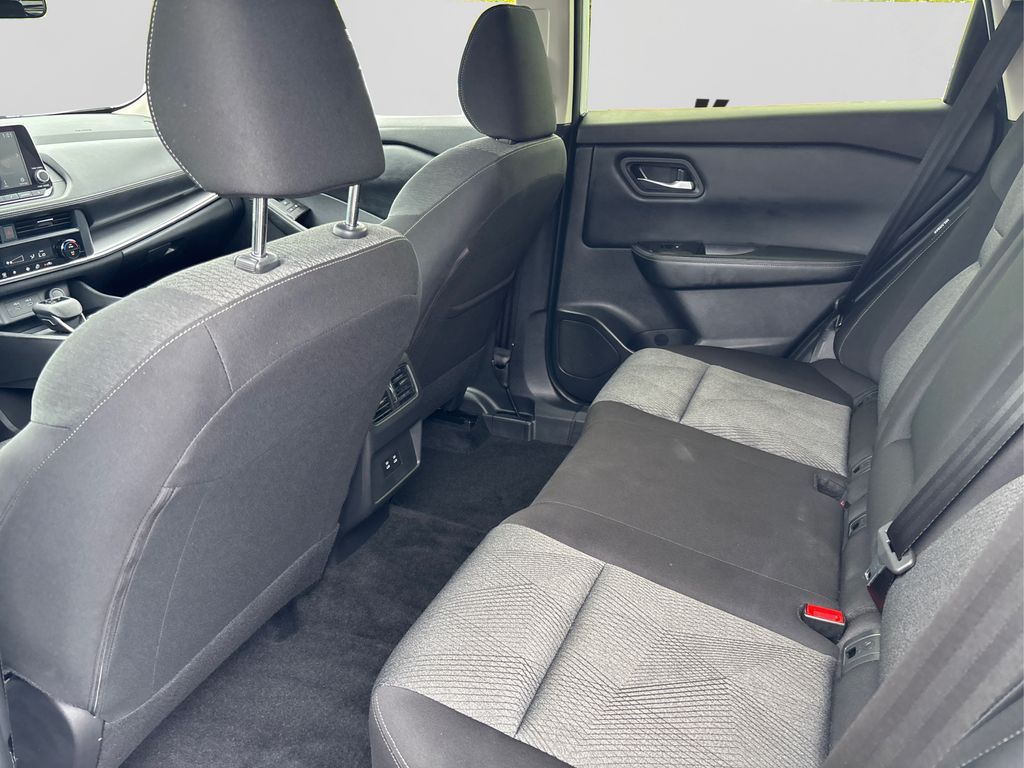 2025 Nissan Rogue SV photo 10
