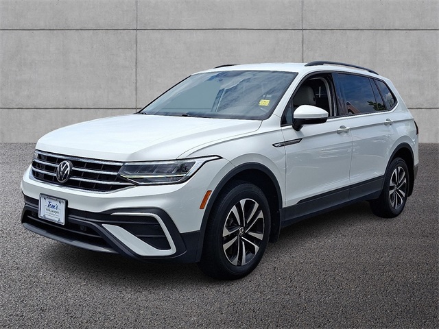 2022 Volkswagen Tiguan S photo 3