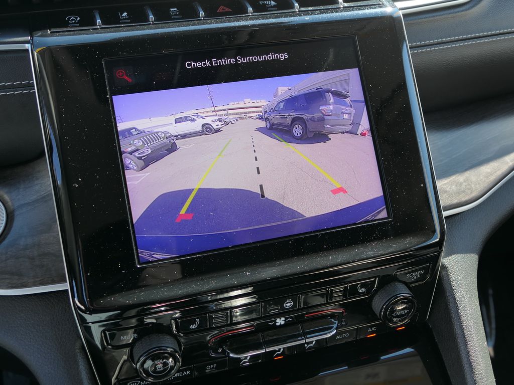 2022 Jeep Grand Cherokee Limited photo 16