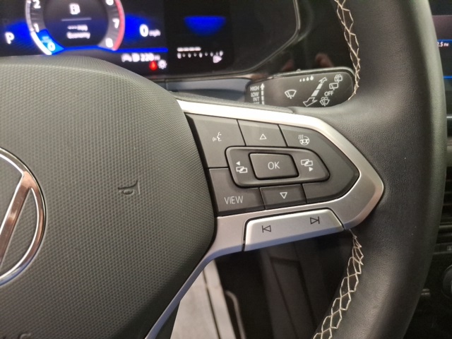 2023 Volkswagen Taos SE photo 13