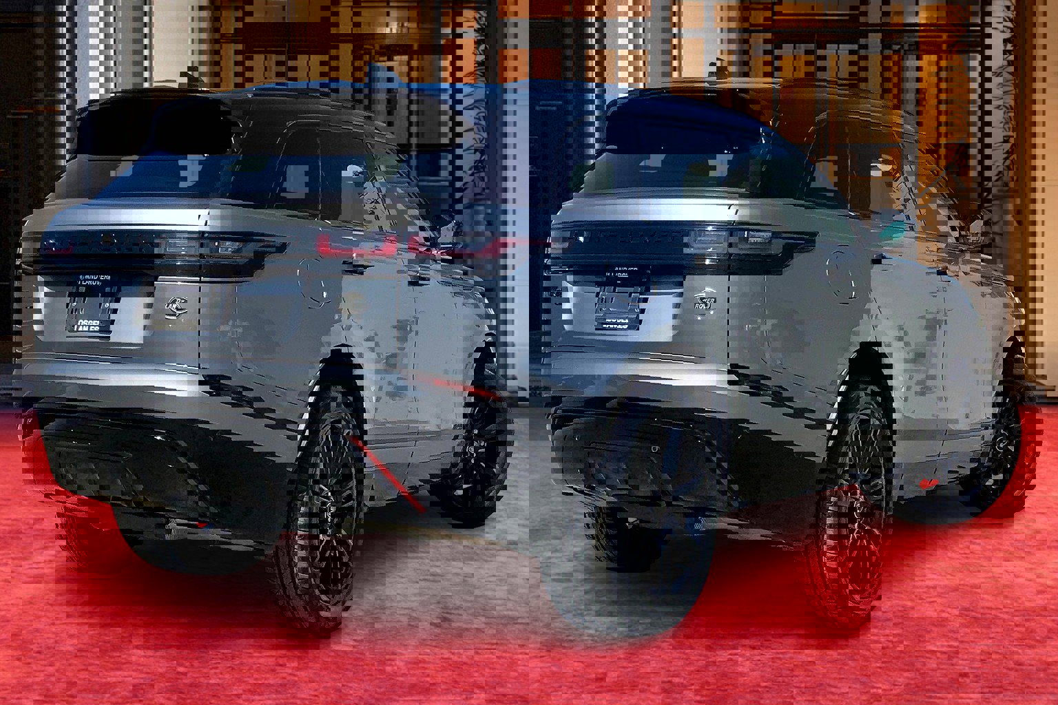 2021 Land Rover Range Rover Velar R-Dynamic S photo 12