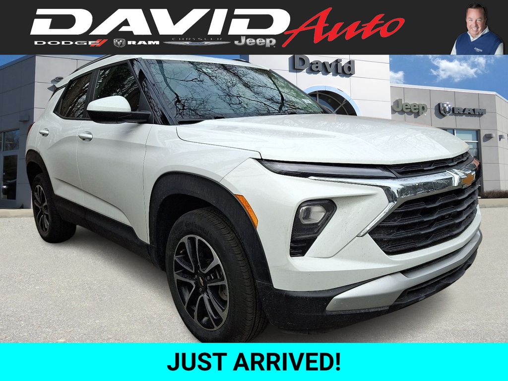 2025 Chevrolet Trailblazer LT's photo