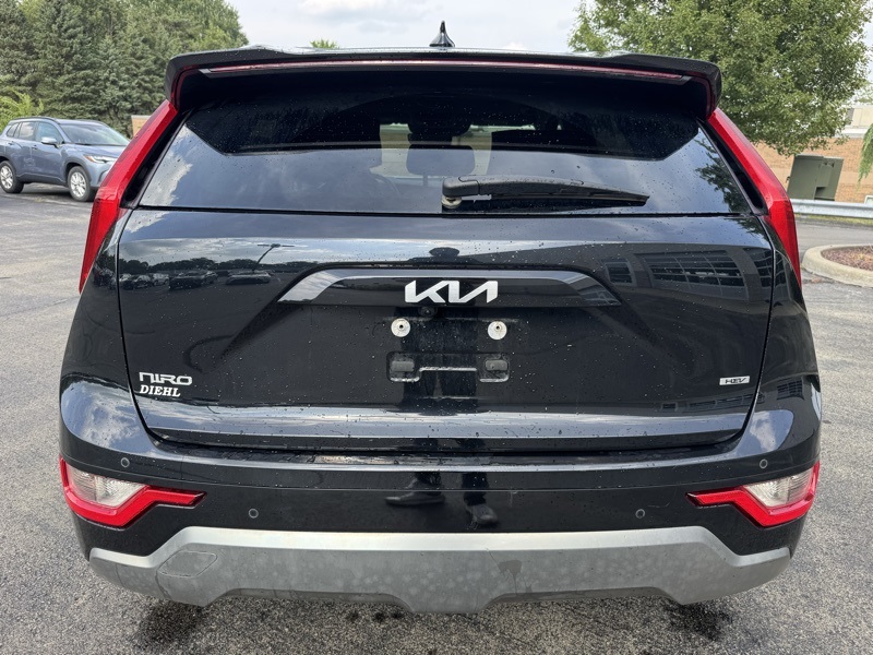 2023 Kia Niro EX Touring photo 3