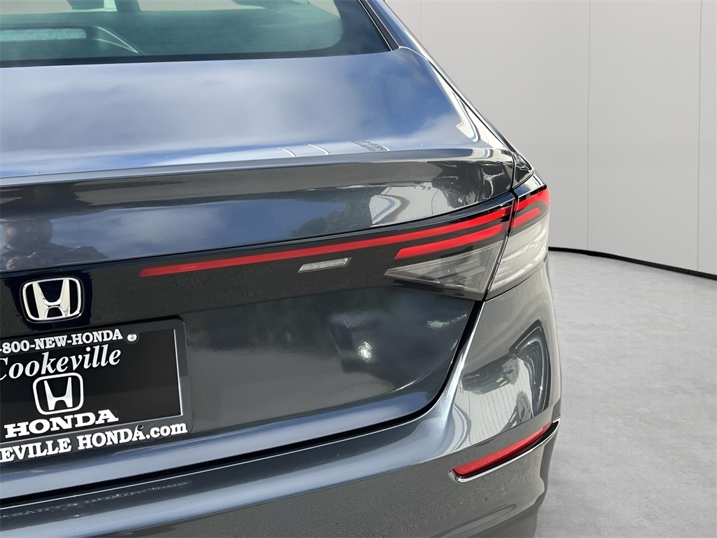 2025 Honda Accord LX photo 4