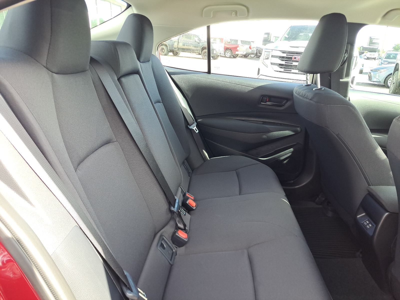 2025 Toyota Corolla LE photo 22